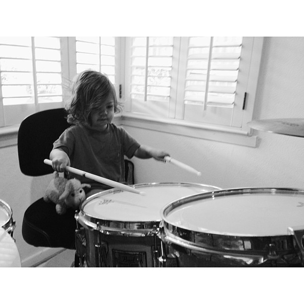 Lucy drums