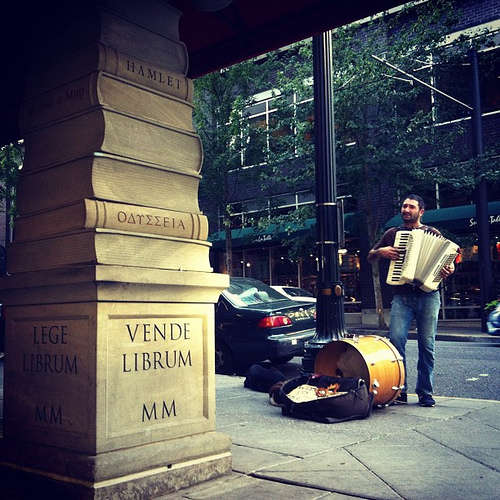 street musician at Powells